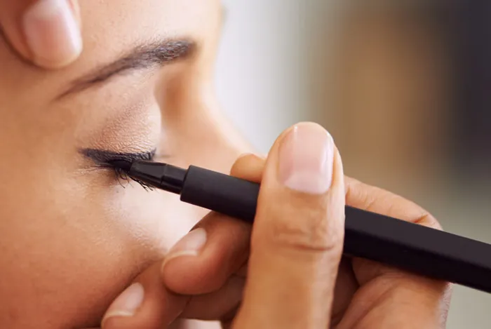 Liquid Eyeliner Quick Tip - Only1 Cosmetics