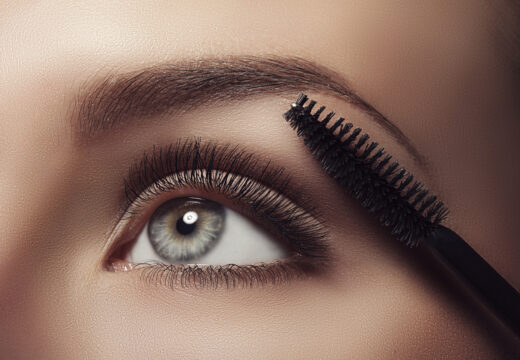 eye with mascara